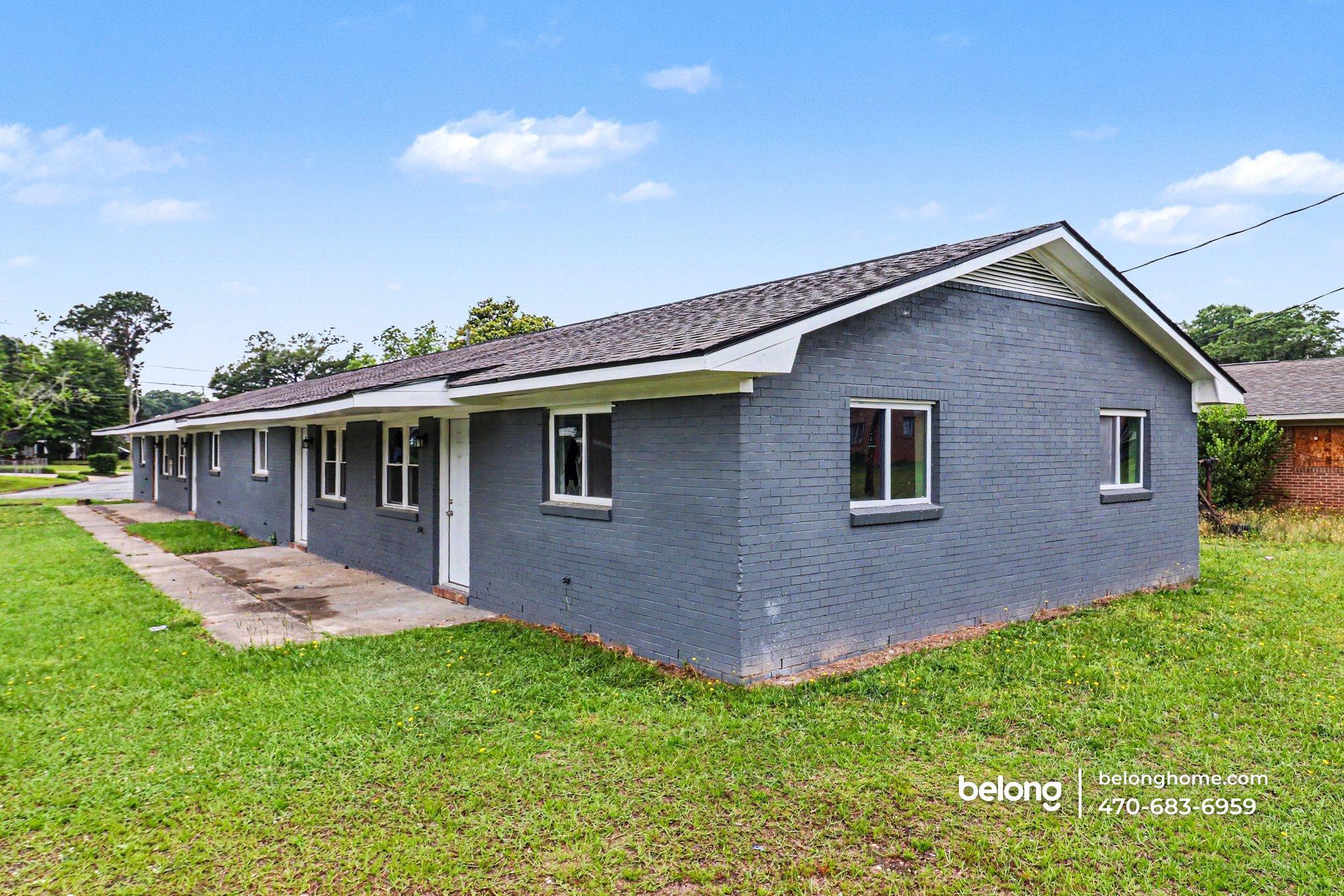 Building Photo - 3213 Lee St
