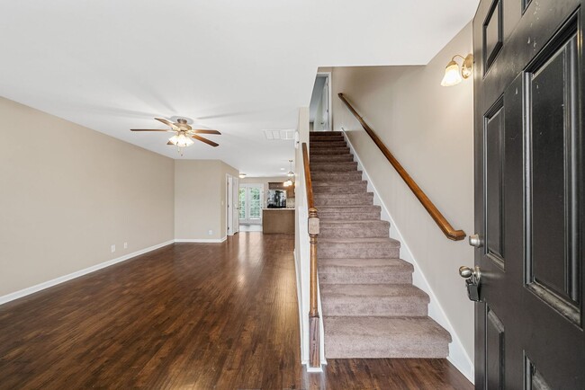 Building Photo - Two Bedroom in Governor's Crossing!