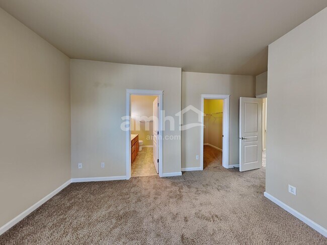 Building Photo - 125 Wild Rose St