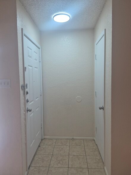 Building Photo - 3712 Hulen Park Cir