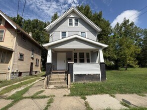 Building Photo - 639 Bellevue Ave