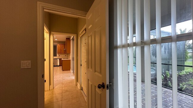 Building Photo - 418 Brentwood Club Cove