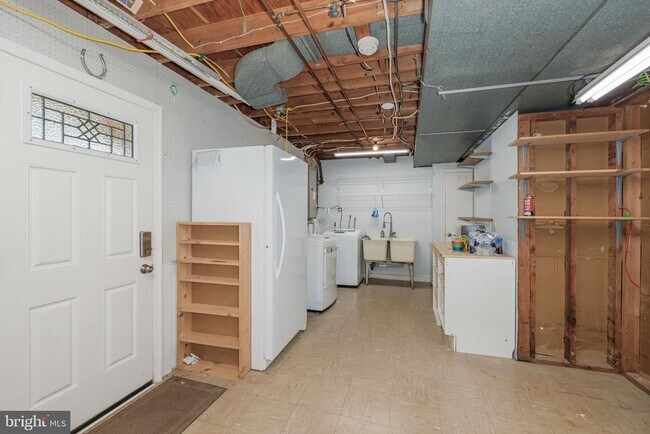 Building Photo - 5002 Talbois Pl