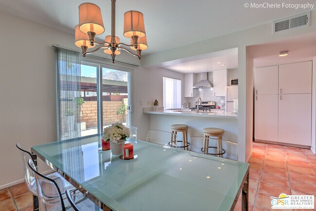 Building Photo - 2166 N Indian Canyon Dr