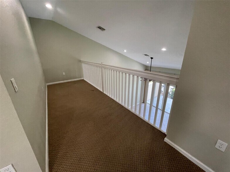 Building Photo - 5031 Madison Lakes Cir W