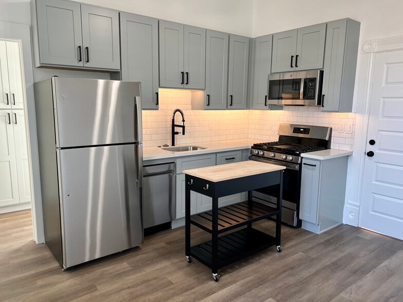 Building Photo - 157 W Angela St