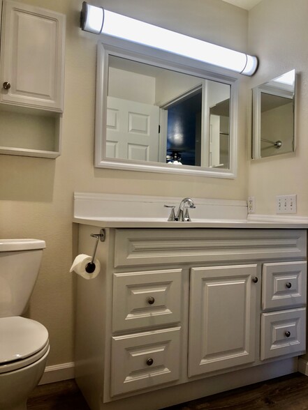 Building Photo - 583 Van Wey Cir