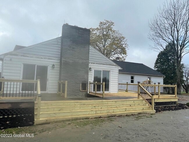 Building Photo - 154 Weatherwax Rd