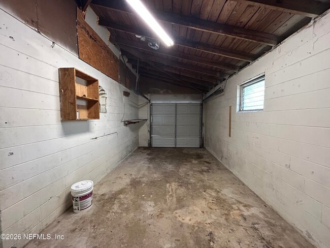 Building Photo - 10610 Lone Star Rd