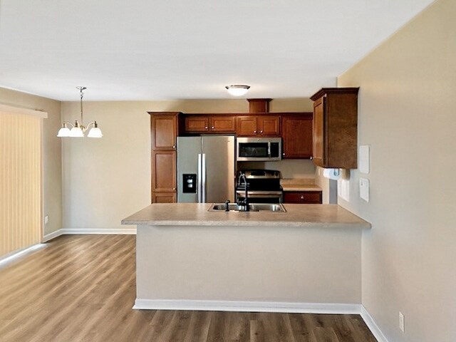 Building Photo - Chelsea Townhouses