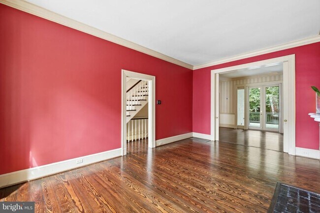 Building Photo - 1241 33rd St NW