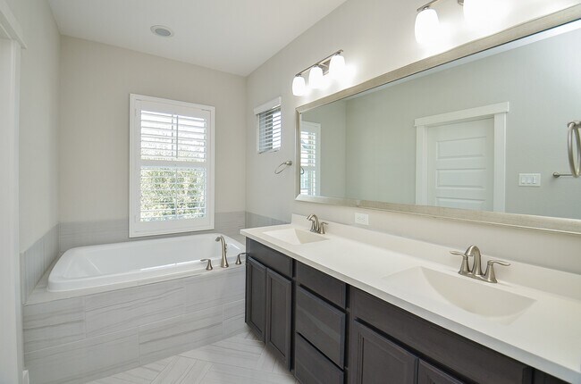 Building Photo - 12551 Malachite Wy