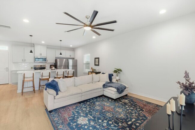 Building Photo - 307B Sterling St