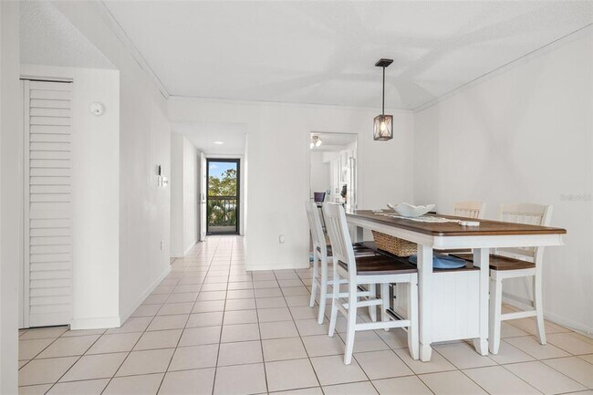 Building Photo - 1316 Pasadena Ave S