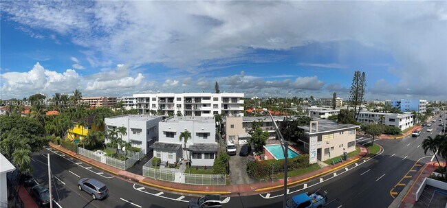 Building Photo - 8233 Harding Ave