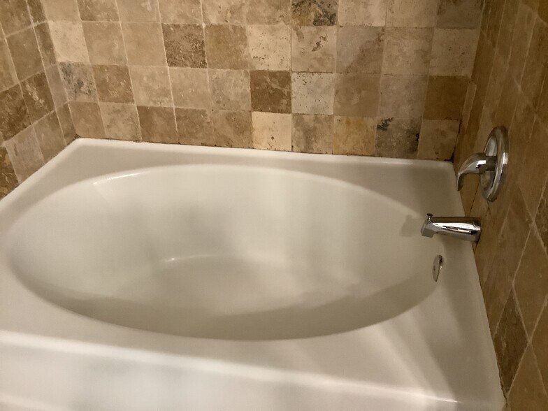 Building Photo - 3365 Shelley Dr