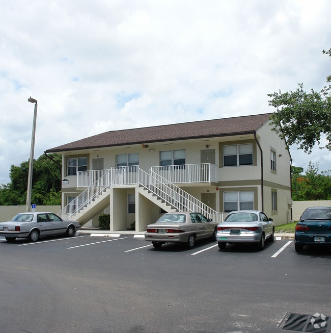 Meyers Estate 2411 NW 7th St Fort Lauderdale FL 33311 Apartment Finder