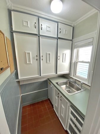 Building Photo - 369 Savin Hill Ave