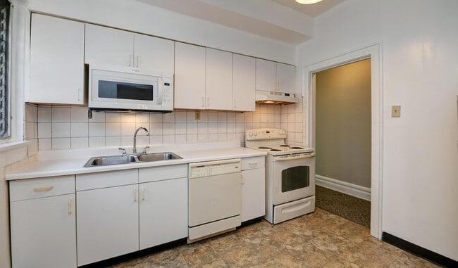 Building Photo - 1427 1/2 Bryden Road Unit