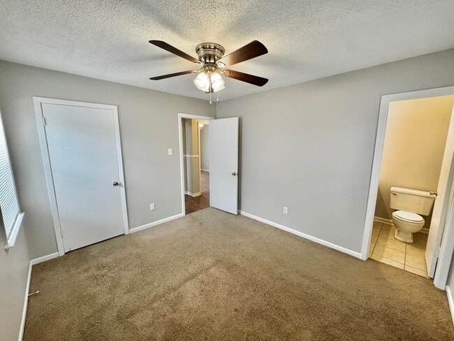 Building Photo - 6368 Leamont Dr