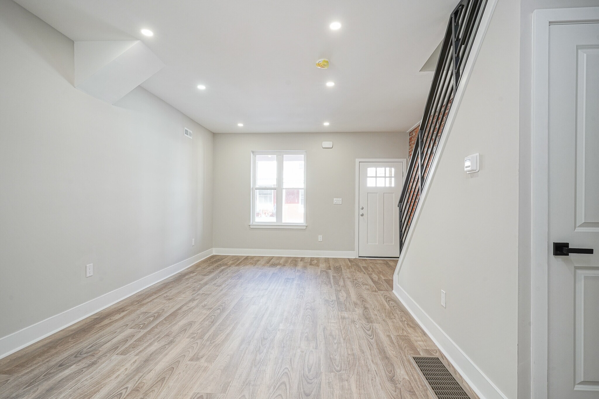 Building Photo - 1624 S Yewdall St