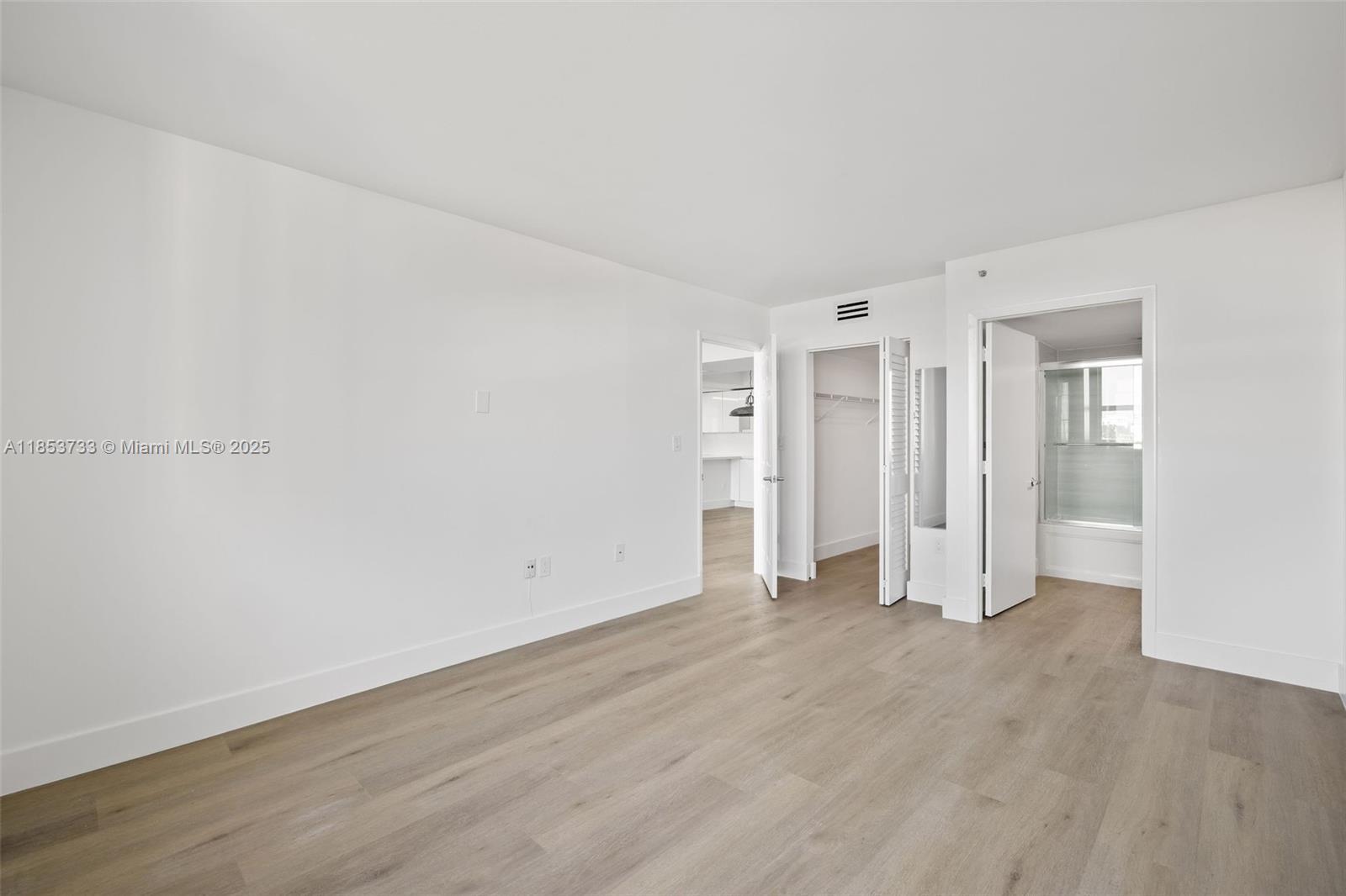 Building Photo - 650 West Ave