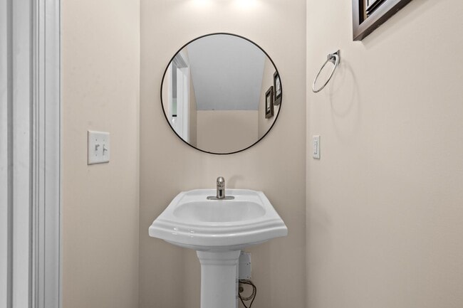 Building Photo - ***Beautiful Knightdale 4/2.5 W/ Private Pool***