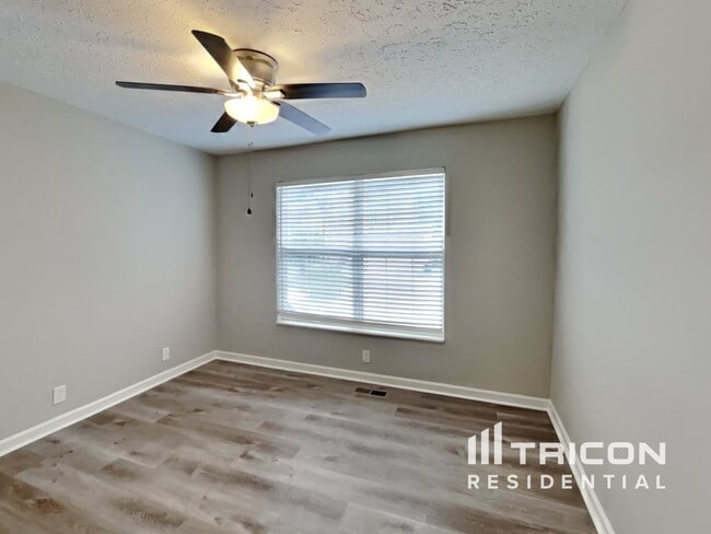 Building Photo - 1022 Ridge Trail