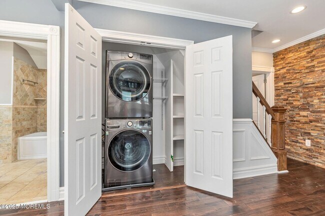 Building Photo - 76 South St