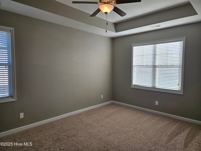 Building Photo - 609 Winfall Dr