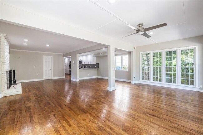 Building Photo - 2690 Camden Glen Ct
