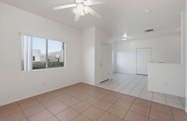 Building Photo - Pending/ Rented - Comfortable Eastside Liv...