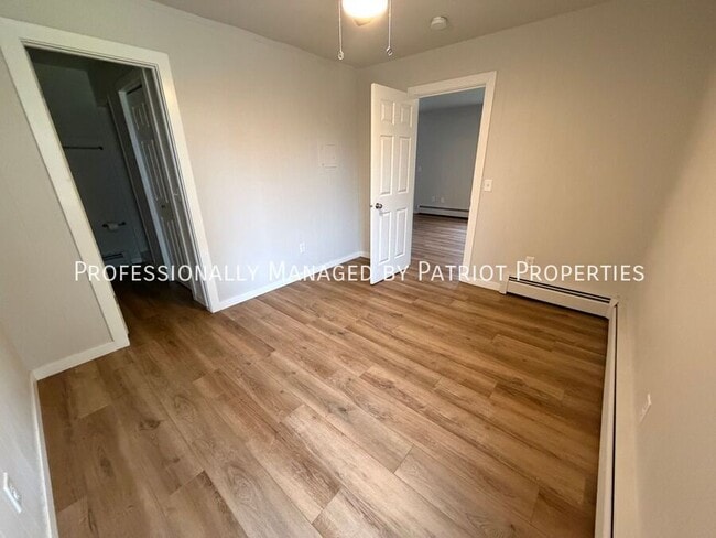 Building Photo - 133 N Main St