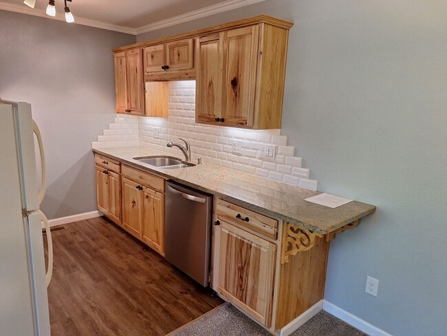 Building Photo - Quiet charmer- Upgrades abound, landry & u...