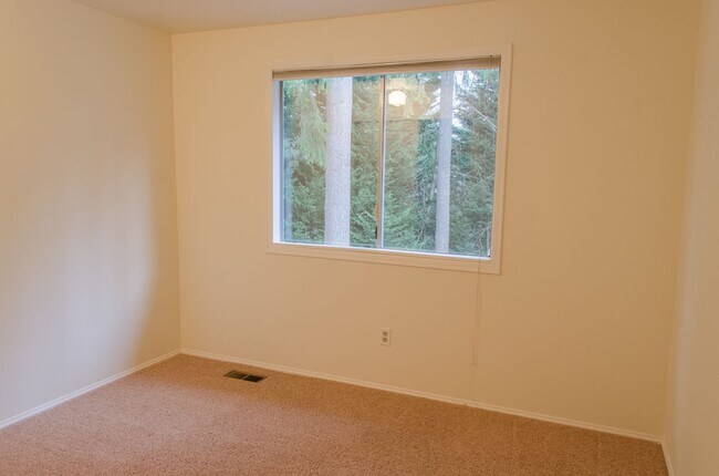 Building Photo - 3bd/2.5ba Issaquah Home