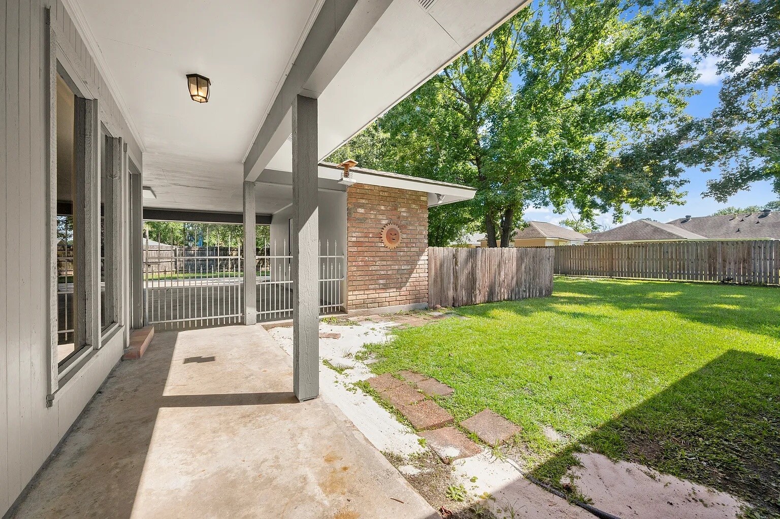 Building Photo - 14742 Sweetwood Ct