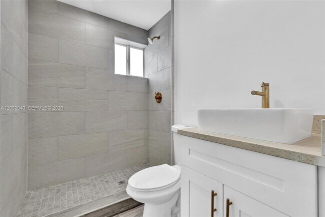 Building Photo - 584 NW 35th St