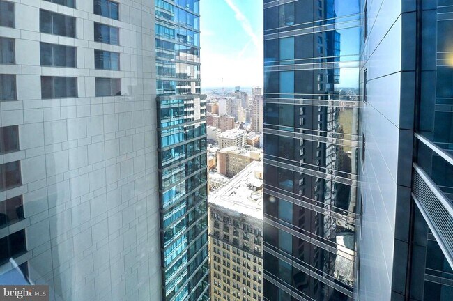 Building Photo - 1414 S Penn Square
