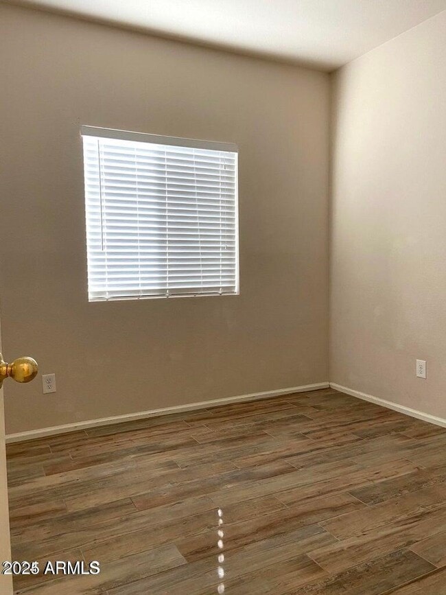 Building Photo - 2643 S 156th Ave