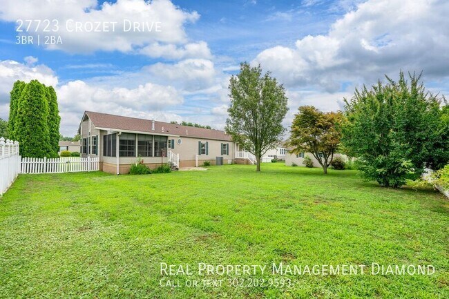 Building Photo - 27723 Crozet Dr