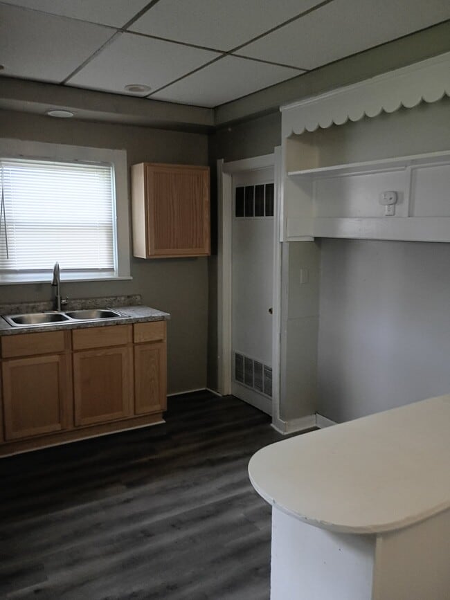 Building Photo - 1408 Roosevelt Ave