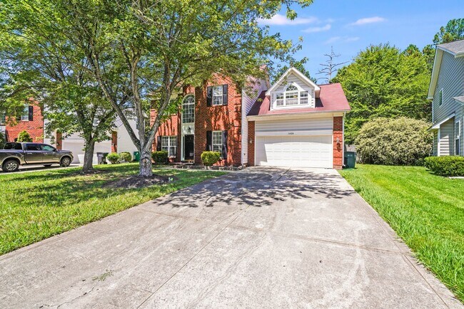 Building Photo - Beautiful 3BR/2.5BA Near Rivergate & Charl...