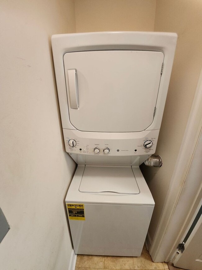 Building Photo - Modern 1BR Condo with Amenities in Prime Buckhead Location