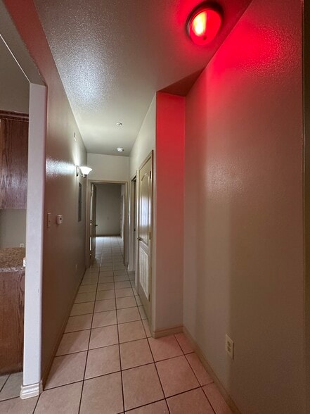 Building Photo - 2201 E Travis St