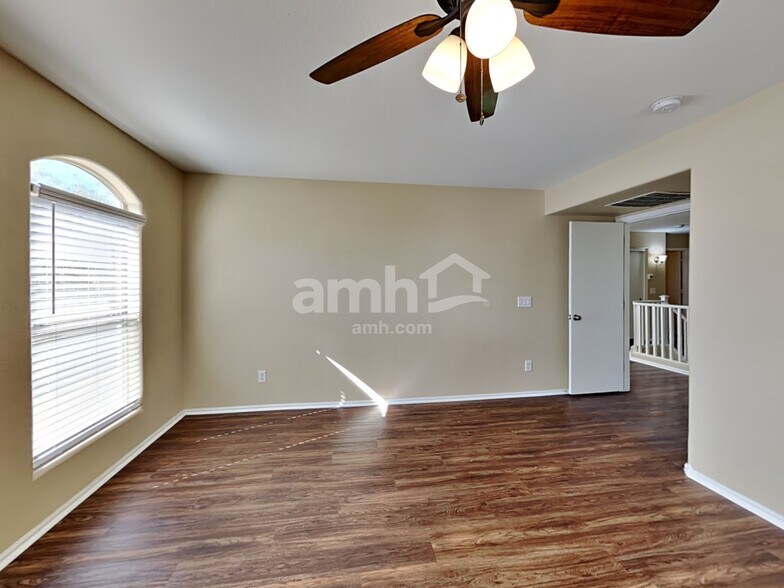 Building Photo - 16632 W Belleview St