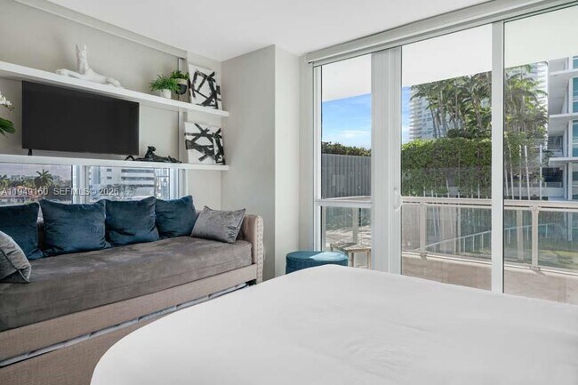 Building Photo - 540 West Ave