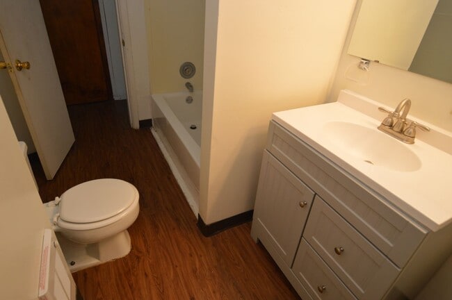 Building Photo - Darin Johnson Triplex