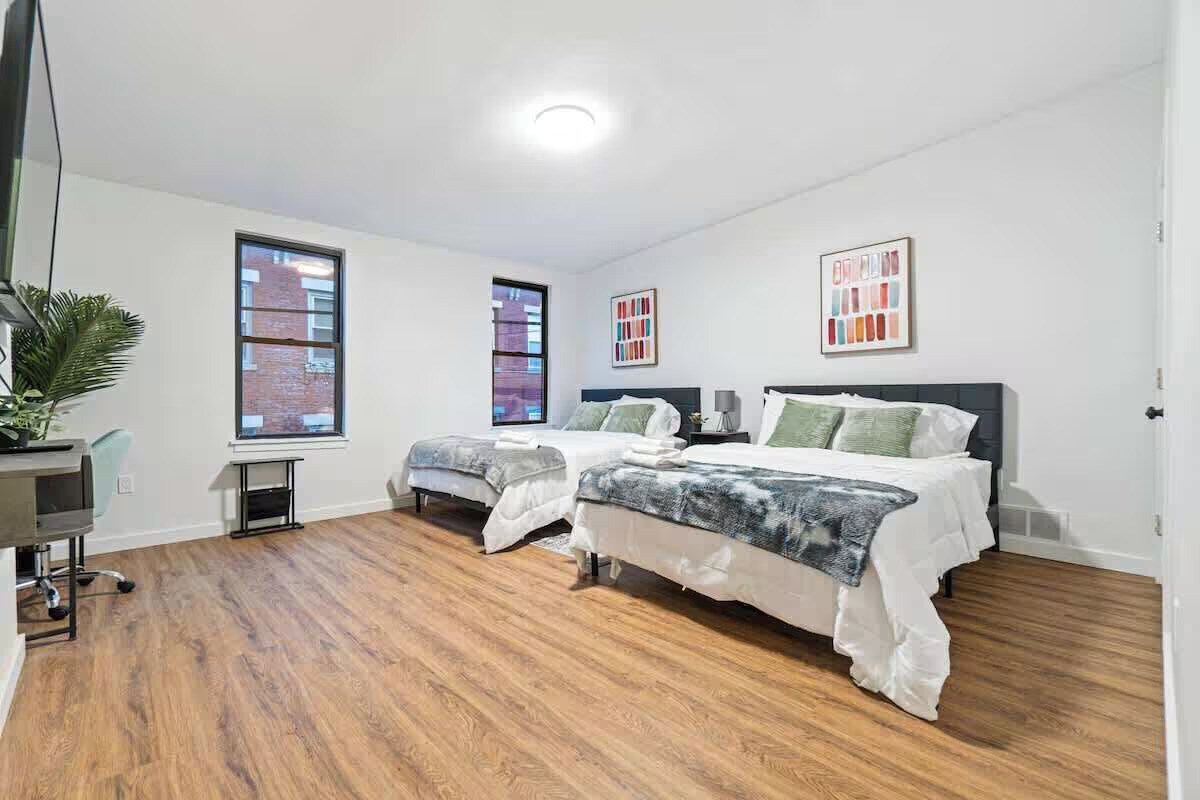 Master Bedroom - 523 Alpine Ave