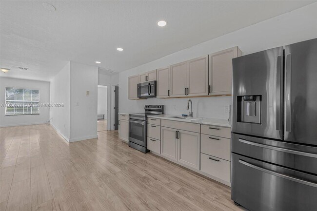 Building Photo - 1200 NW 87th St