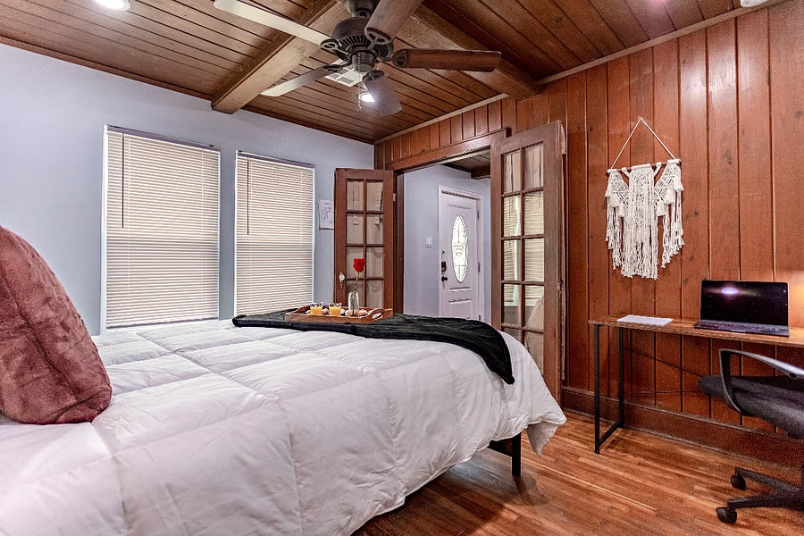 Building Photo - 3415 Shelby Ave